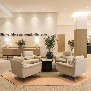 Отель Ilunion Les Corts ****