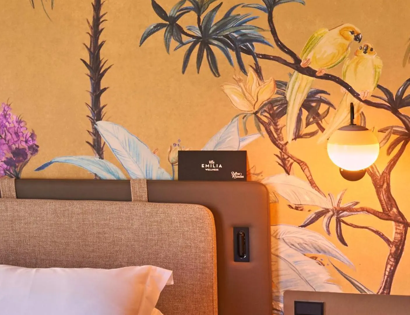 Hotel Villa Emilia Barcelona 4*,